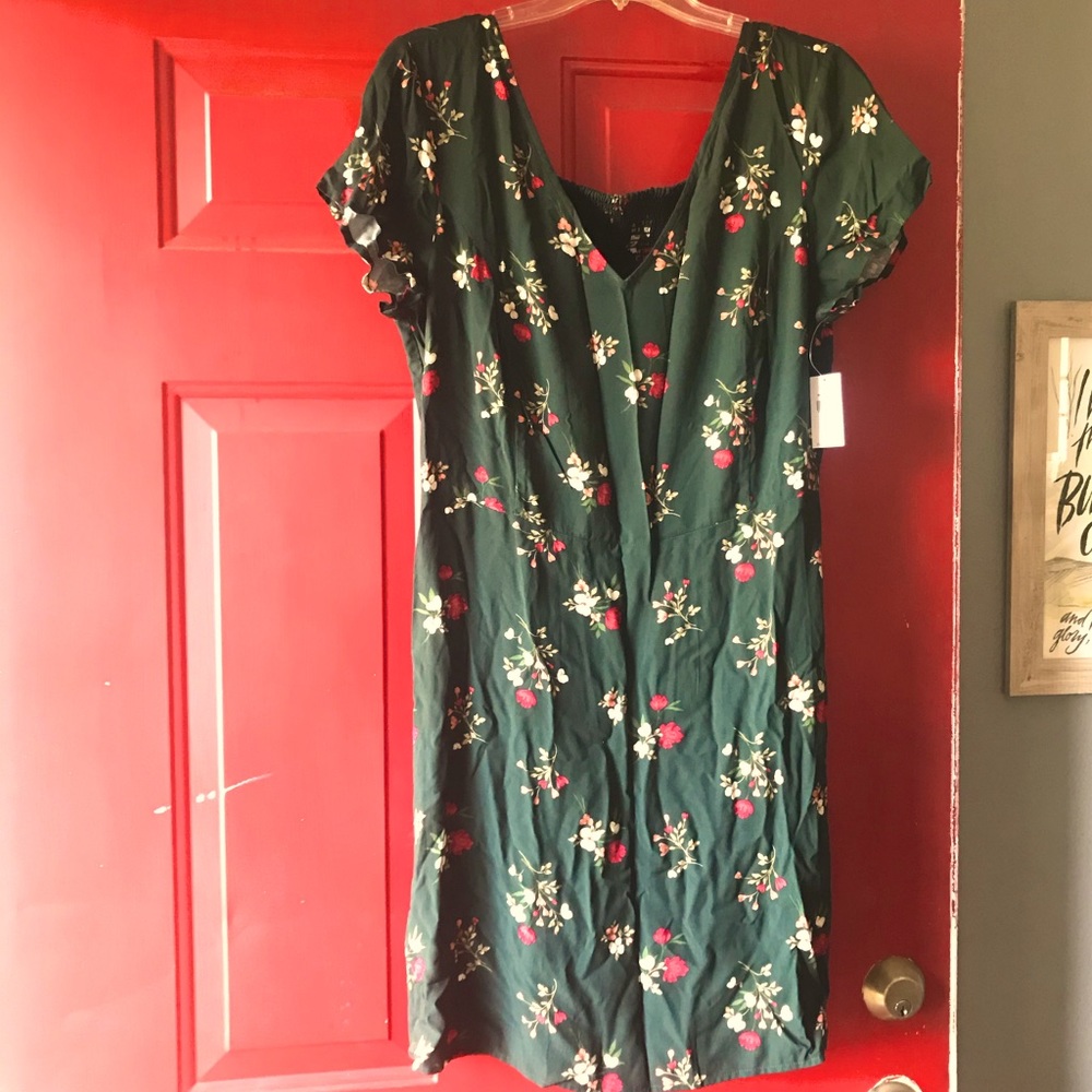 Old Navy NWT - Hunter Green, Floral, size Large